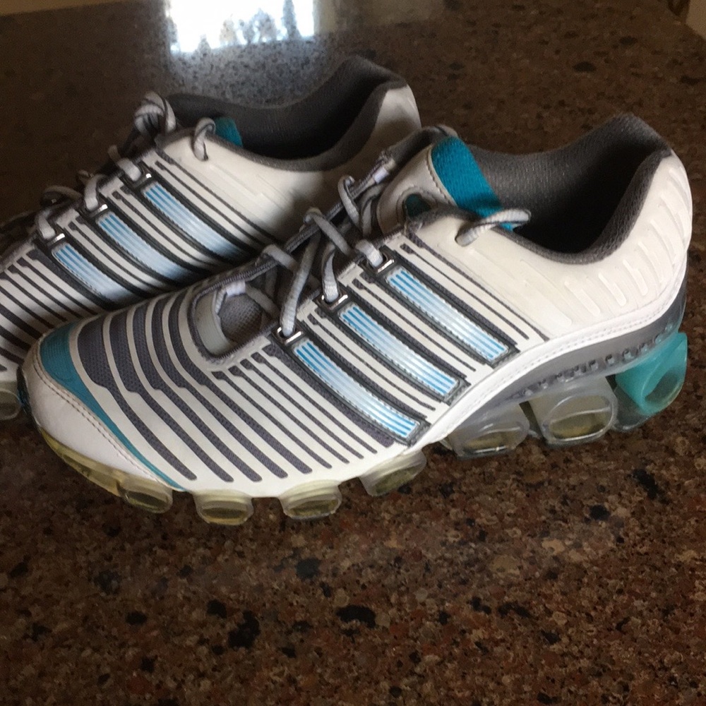 Adidas Bounce View 5